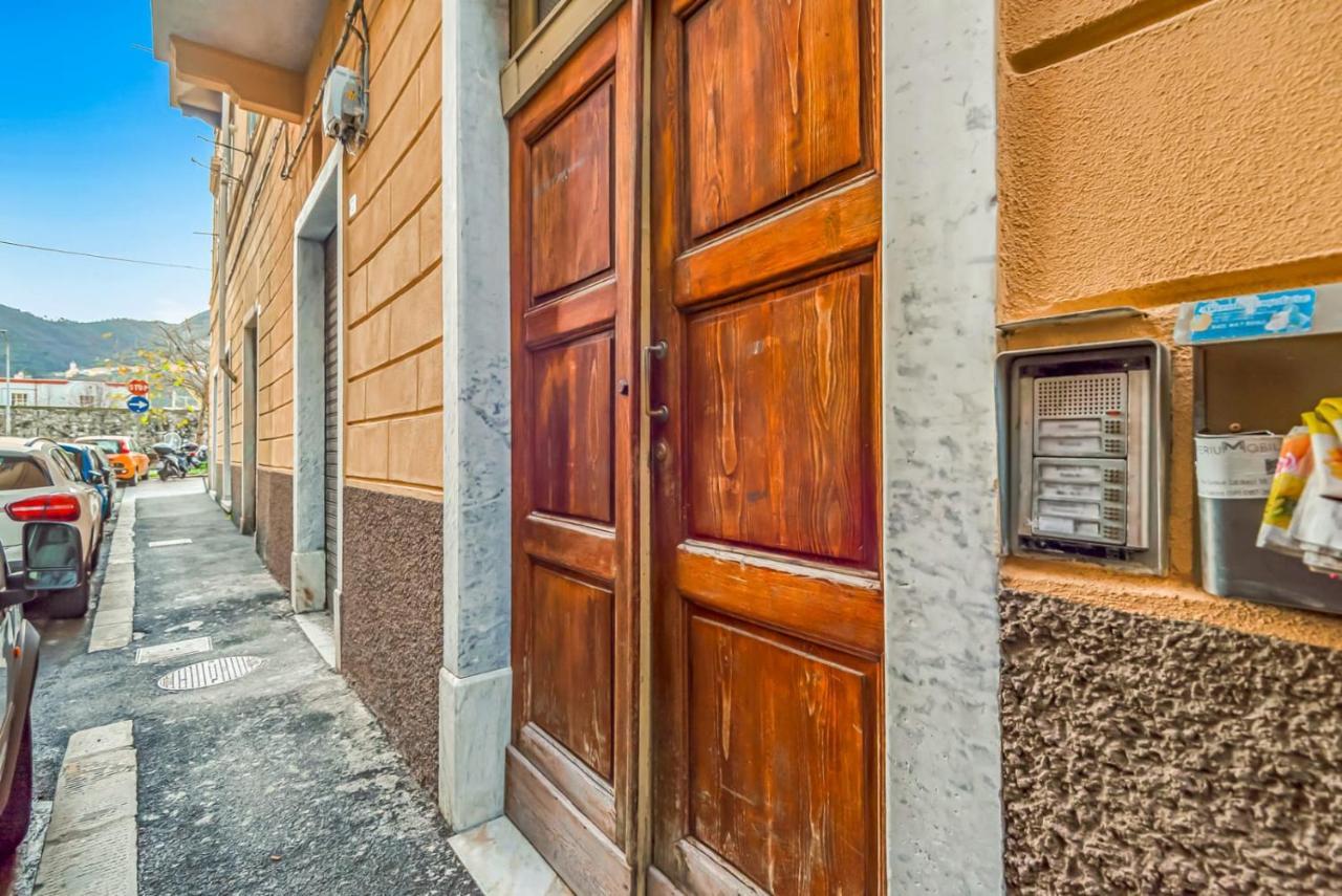 Nelli Rooms Via Biassa La Spezia Exteriör bild